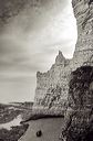 Etretat : Porte d'Amont, le Chaudron,  conversion en noir-et-blanc de photos en couleurs