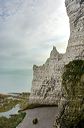 Etretat : falaises vues depuis l'escalier menant au Chaudron