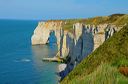 Etretat : la Manneporte, depuis la pointe de la Courtine