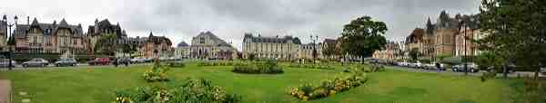 Cabourg, place du Grand-Hotel